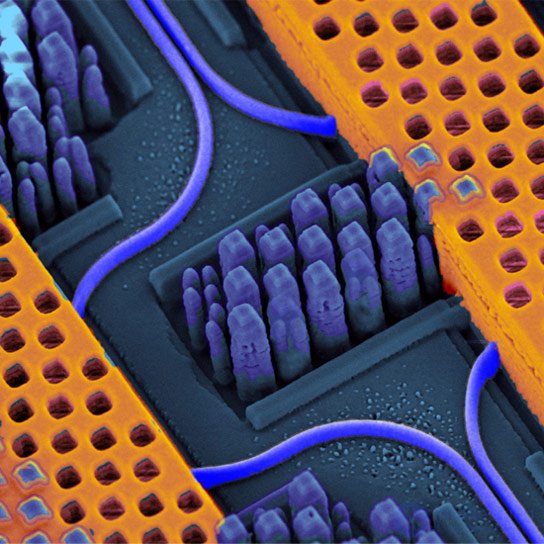   silicon nanophotonics 